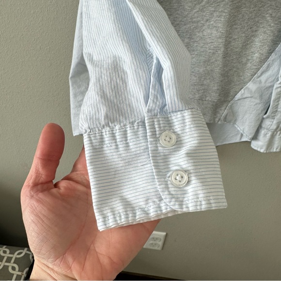 Who What Wear Gray & Light Blue Button Down Back Blouse Size Medium - Picture 4 of 14